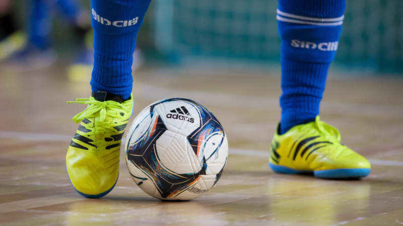 As 10 Melhores Chuteiras Para Futsal em 2025: Nike, Adidas